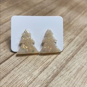 Elegant Cream Tree Earrings